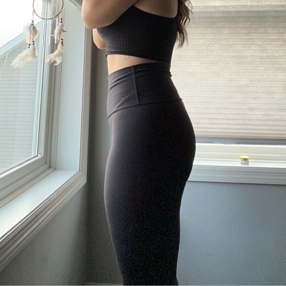 Black lululemon leggings